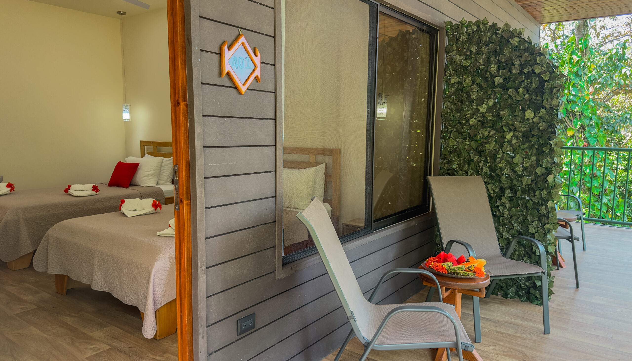 Deluxe Garden View room detail